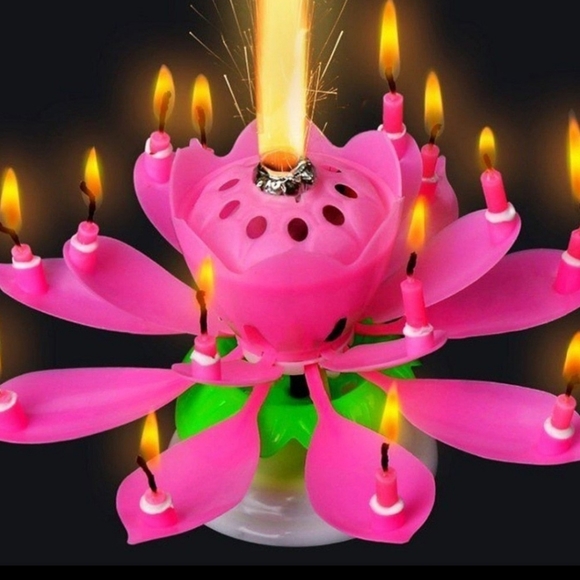 Birthday flower Candle - Picture 1 of 4